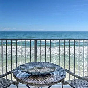  Apartment Bright Daytona With Community Pool!
